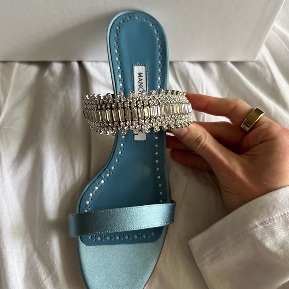 manolo blahnik blue heels - Picture 4 of 8